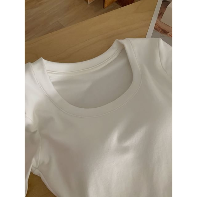 Plain Padded Tee with Round Neck and Long Sleeves