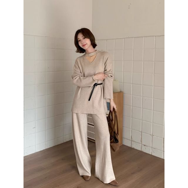 Set: V-Neck Sweater with High-Waist Wide Leg Trousers