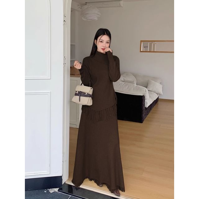 Set: Fringed Hem Sweater with Mock Neck and Maxi A-Line Skirt