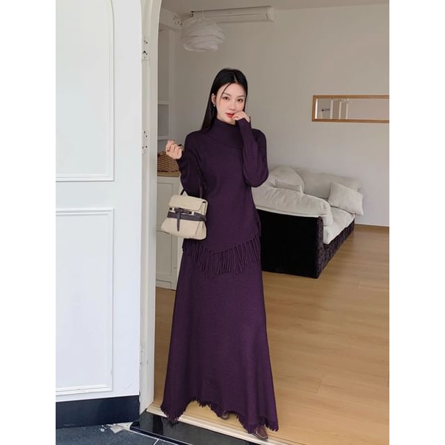Set: Fringed Hem Sweater with Mock Neck and Maxi A-Line Skirt