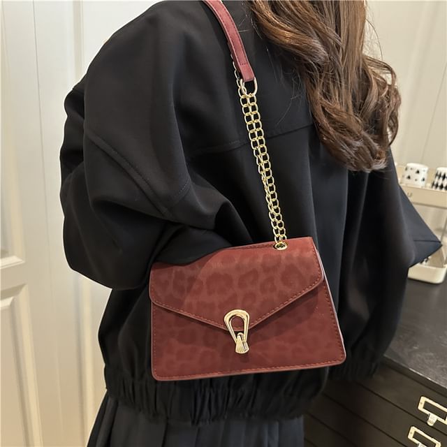 Leopard Patterned Flap Shoulder Bag