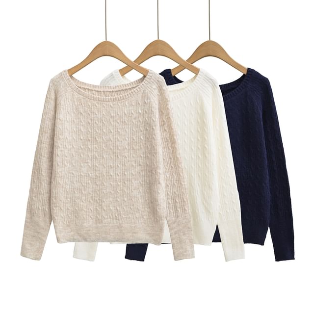 Crew Neck Cable Knit Pullover Sweater with Ribbed Cuffs