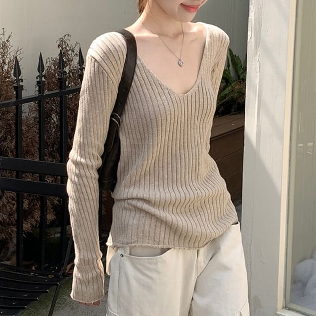 Long-Sleeve V-Neck Solid Knit Top