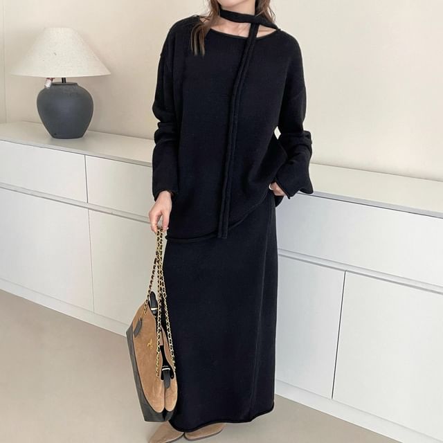 Crew Neck Sweater with High-Rise Knit Maxi Skirt Set