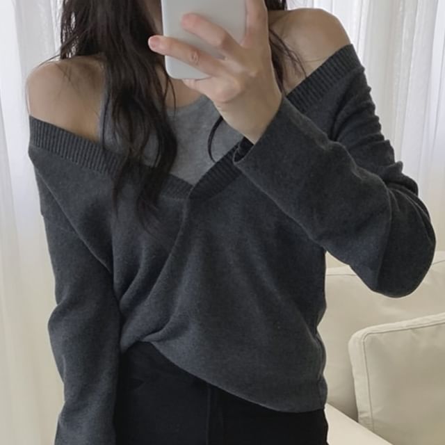 Halter Mock Two-Piece Long Sleeve Knit Top