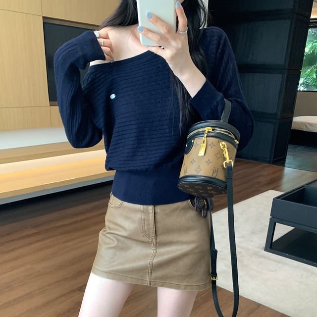 Cable Knit Off-Shoulder Sweater in Solid Tone