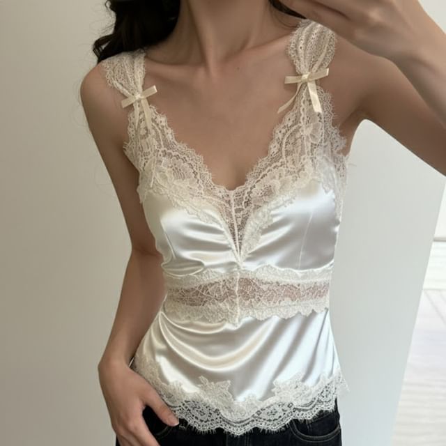 Lace Trim Camisole Top in Plain Design