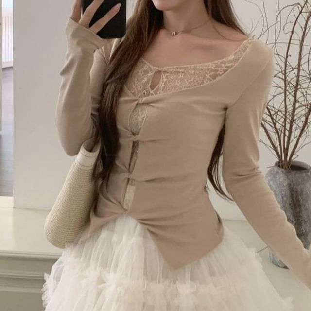 Scoop Neck Lace Panel Tee with Ruffle Mini Skirt