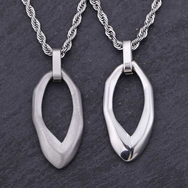 Hollow Oval Pendant Necklace