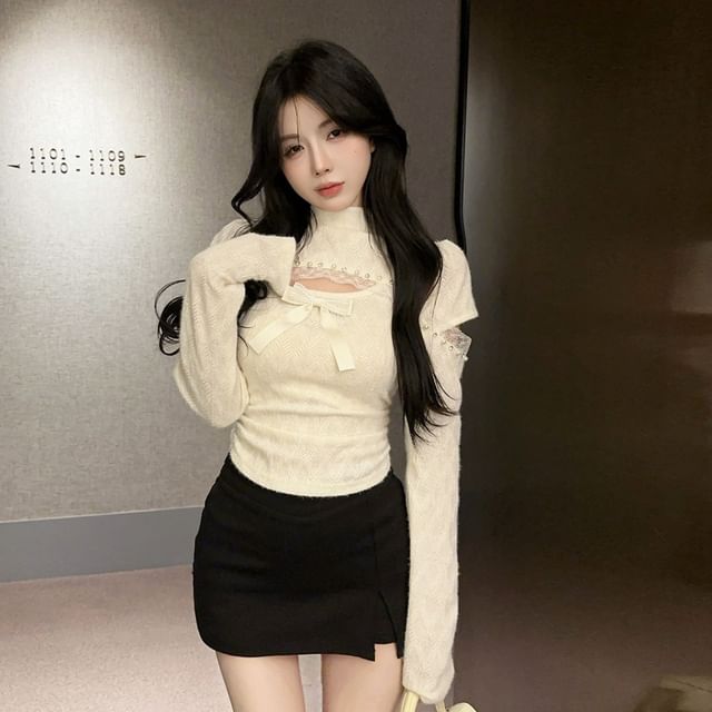 Mock Neck Cutout Lace Crop Top Long Sleeve