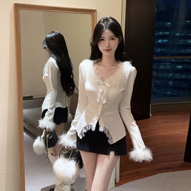 Furry Trim Crop V-Neck Long Sleeve Top