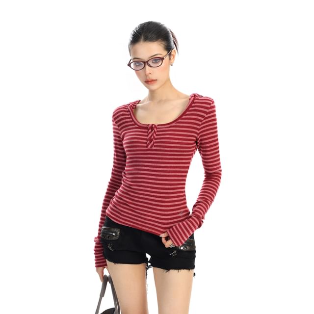 Striped Scoop Neck Slim-Fit Long-Sleeve Tee