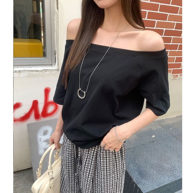 Off Shoulder Long Sleeve Basic Tee