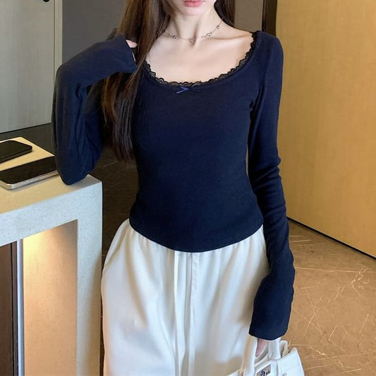 Scoop Neck Lace Trim Crop Tee Long Sleeve