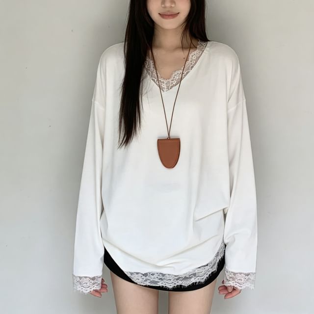 Casual Lace V-Neck Tee with Short Sleeves