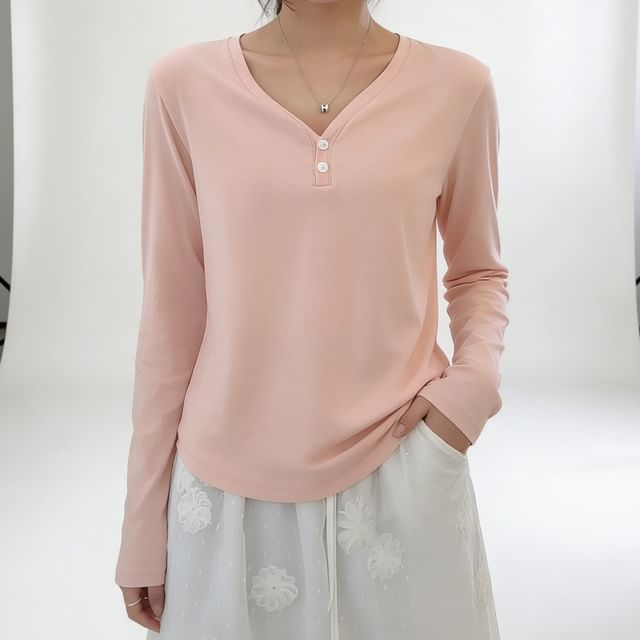 Classic V-Neck Long-Sleeve Tee in Solid Color