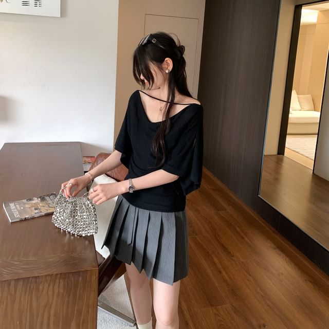 Off-Shoulder Sheer Slim Tee with Three-Quarter Sleeves