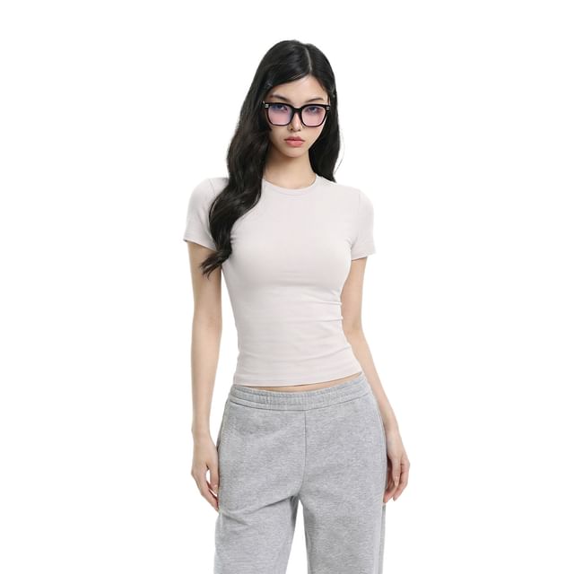 Crew Neck Basic Tee with Short Sleeves