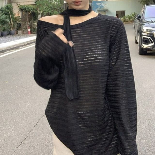 Oversized Off-Shoulder Tee with Long Sleeves and Stripes