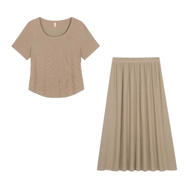 Scoop Neck T-Shirt and Maxi A-Line Skirt Set