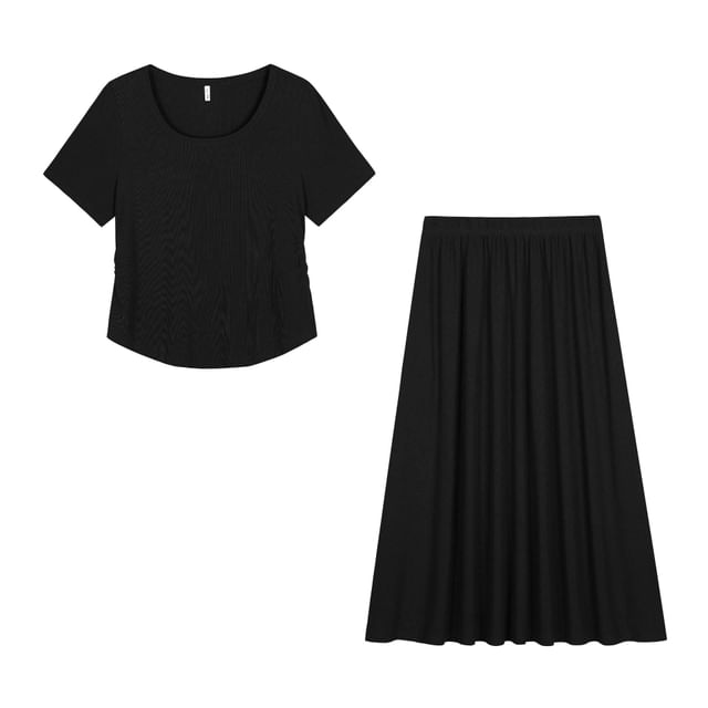 Scoop Neck T-Shirt and Maxi A-Line Skirt Set