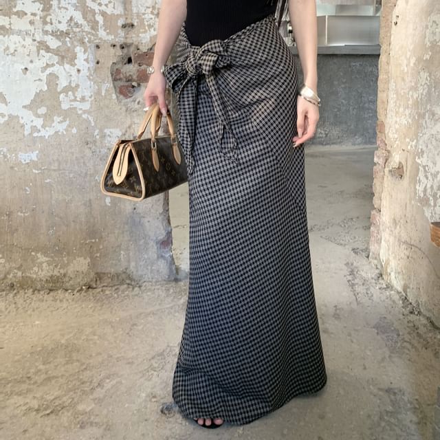 Asymmetric Tank Top with Plaid Tie-Up Maxi Pencil Skirt