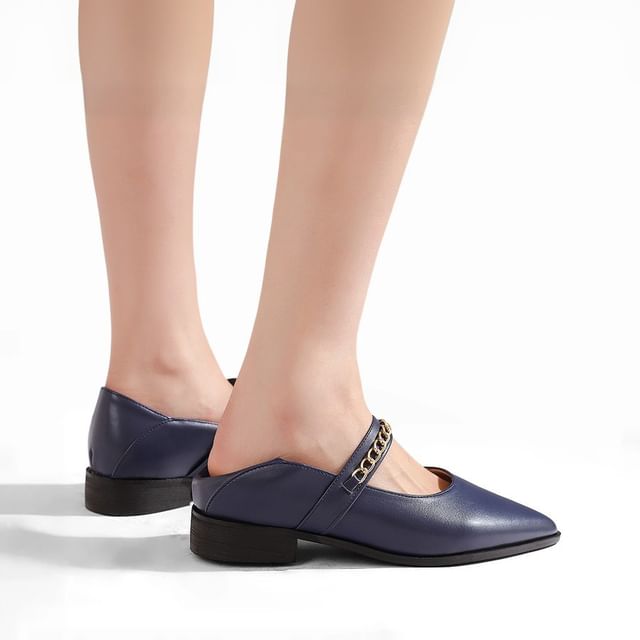 Pointy Chained Loafers