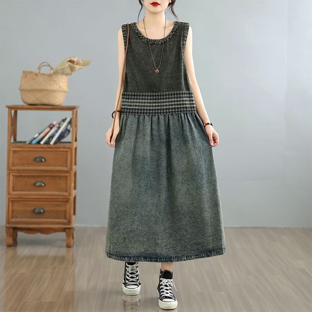 Sleeveless Round Neck Patchwork Washed Denim Maxi Smock Dress
