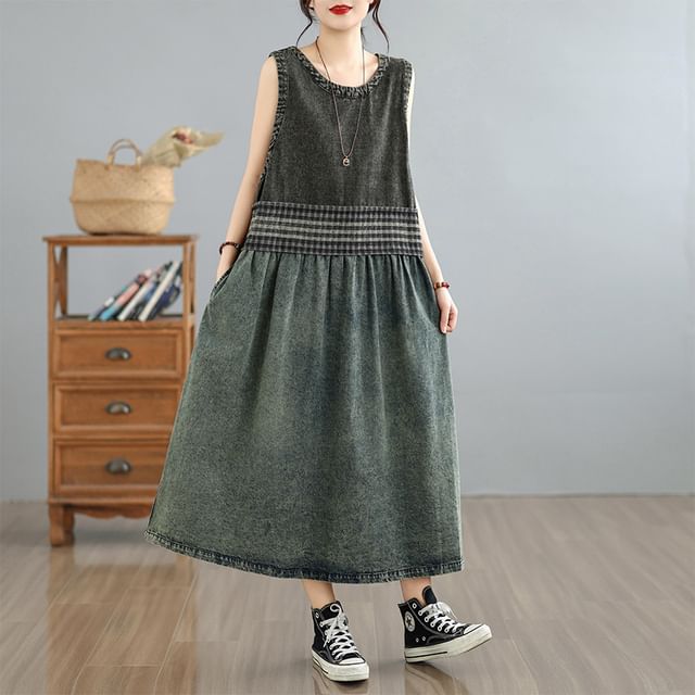 Sleeveless Round Neck Patchwork Washed Denim Maxi Smock Dress