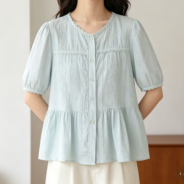Short-Sleeve U-Neck Plain Crop Blouse