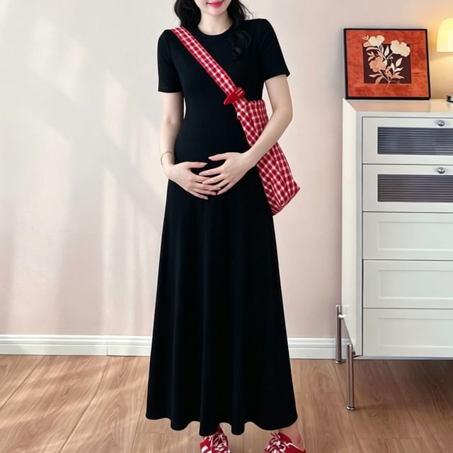 Maternity Short-Sleeve Crew Neck Plain Maxi T-Shirt Dress