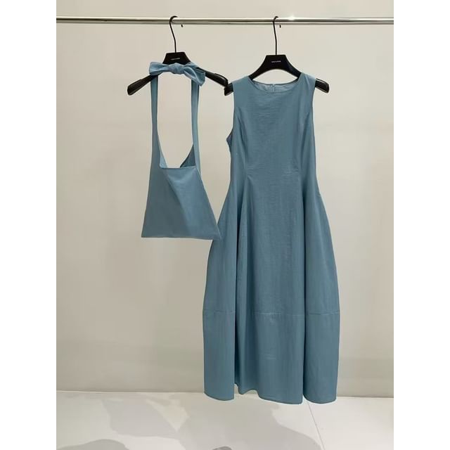 Sleeveless Round Neck Plain Slim-Fit Maxi A-Line Dress