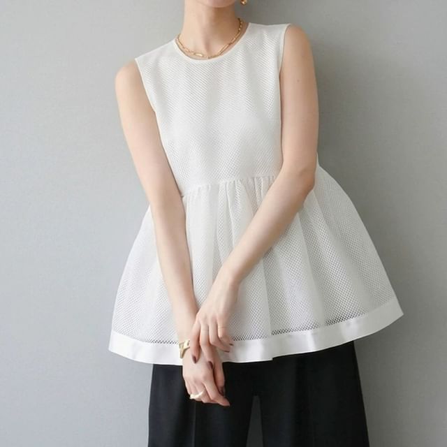 Textured Flowy Round-Neck Sleeveless Top