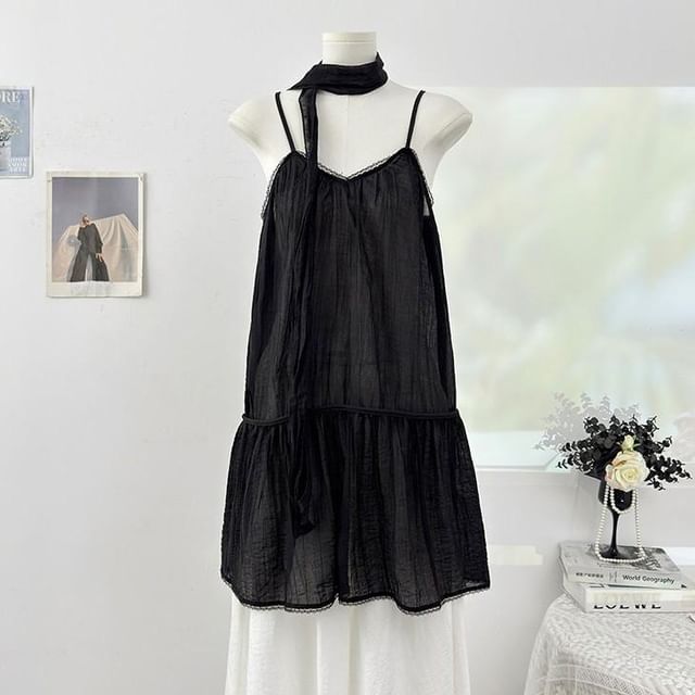 Spaghetti Strap V-Neck Plain Lace Trim Camisole Top