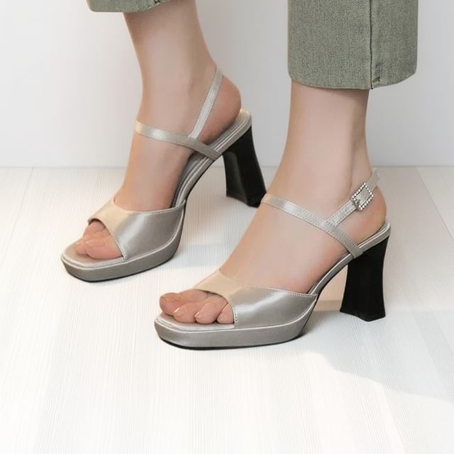 Block Heel Peep Toe Sandals