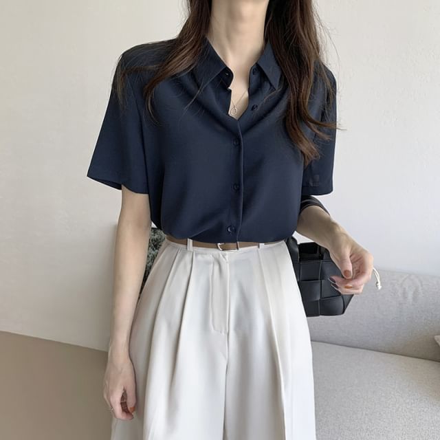 Loose-Fit Plain Short Sleeve Blouse