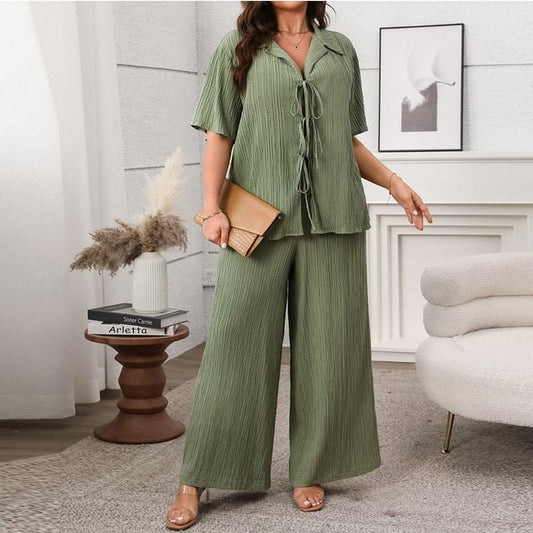 Plus Size Set: Short-Sleeve V-Neck Plain Blouse + Mid Rise Wide Leg Pants [XL-4XL]