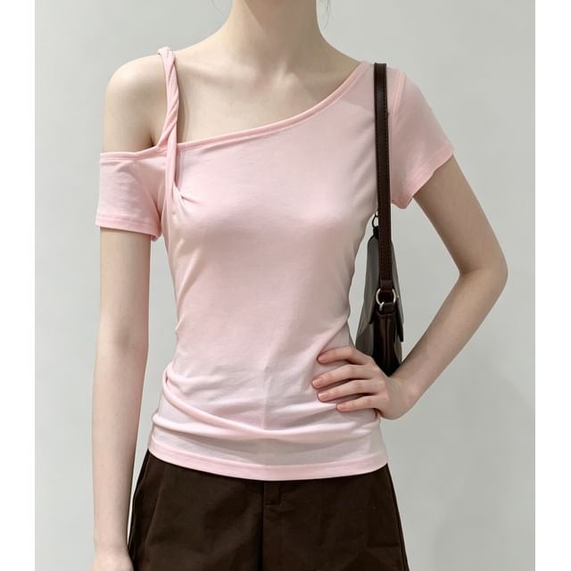 Cold Shoulder Twisted Strap Plain Slim-Fit T-Shirt