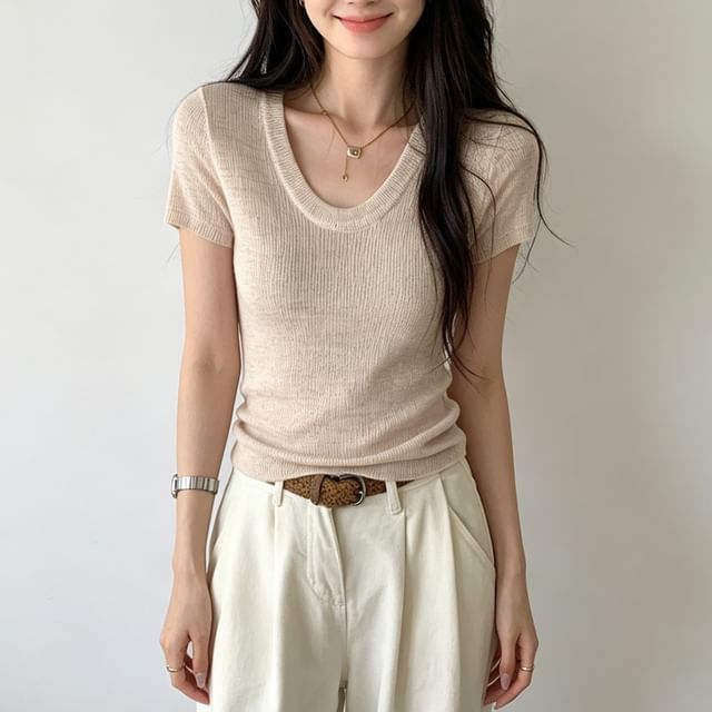 Ribbed Knit Round Neck Short Sleeve Top