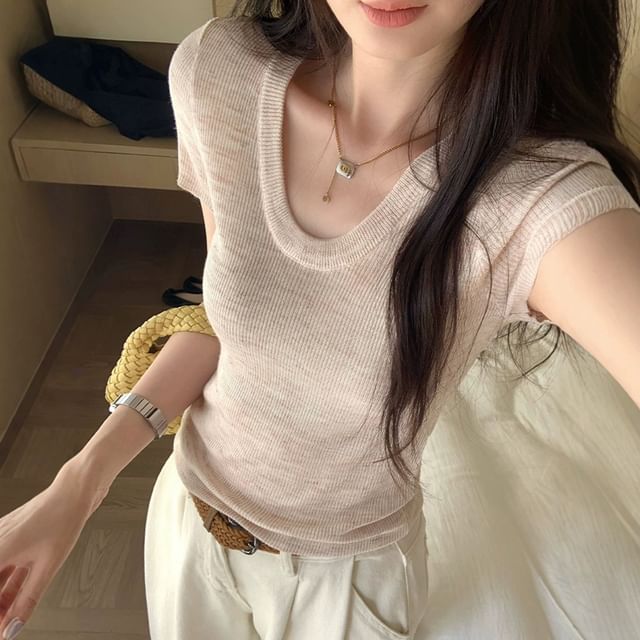 Ribbed Knit Round Neck Short Sleeve Top