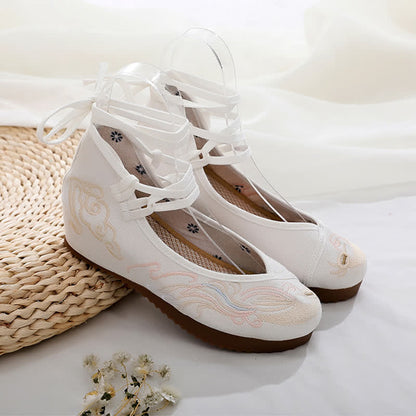 Elegant Cloud Embroidery Canvas Flats Shoes