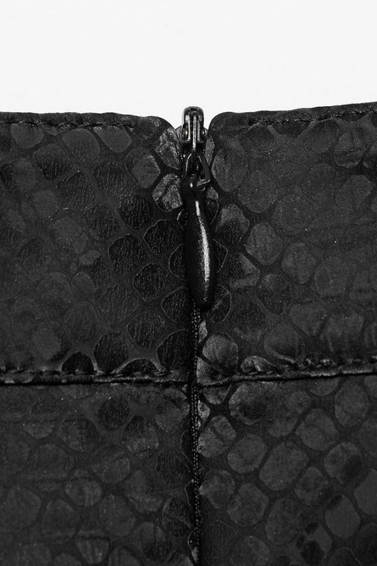Snake Print Metal Ring Hollow Steampunk Vest - Black Victorian Punk