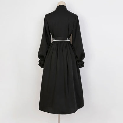 Elegant Black Vintage Embroidery Belted Pleated Dress