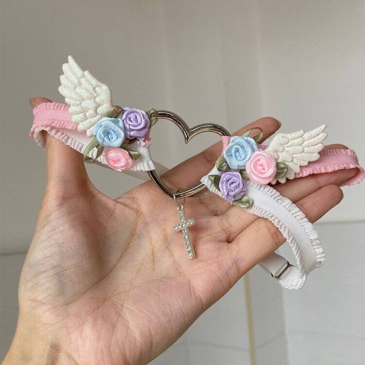 Sweet Floral Heart Wings Garter