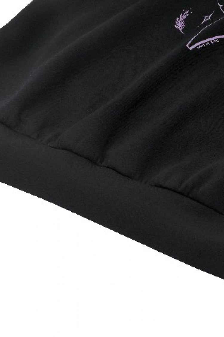 Monochrome Gothic Vintage Sweatshirt with Peter Pan Collar and Long Sleeves