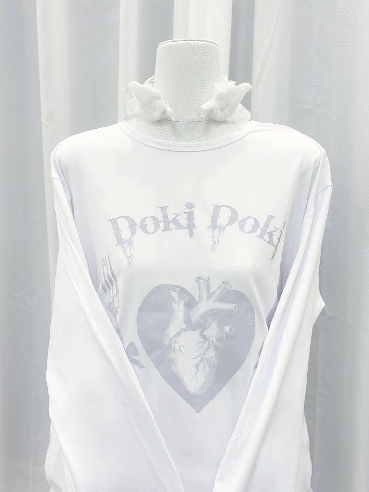 Yami Kawaii White Heart Print Graphic T-shirt