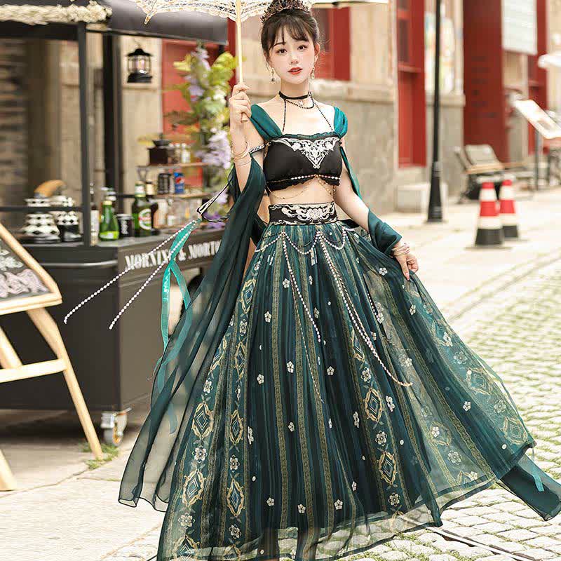 Fascinating  Embroidery Top Pearl Chain Decor High Waist Skirt