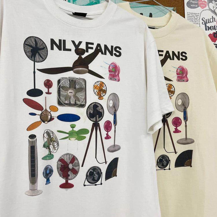 Fans Graphic T-Shirt - T-Shirts