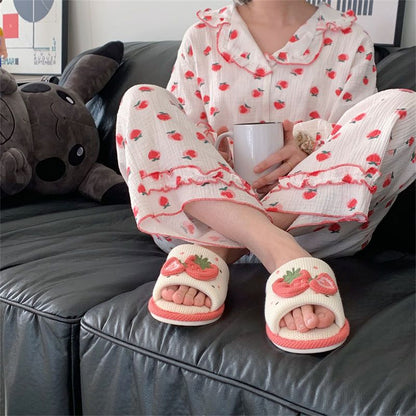 Milky strawberry slippers MK18566 MK Kawaii Store