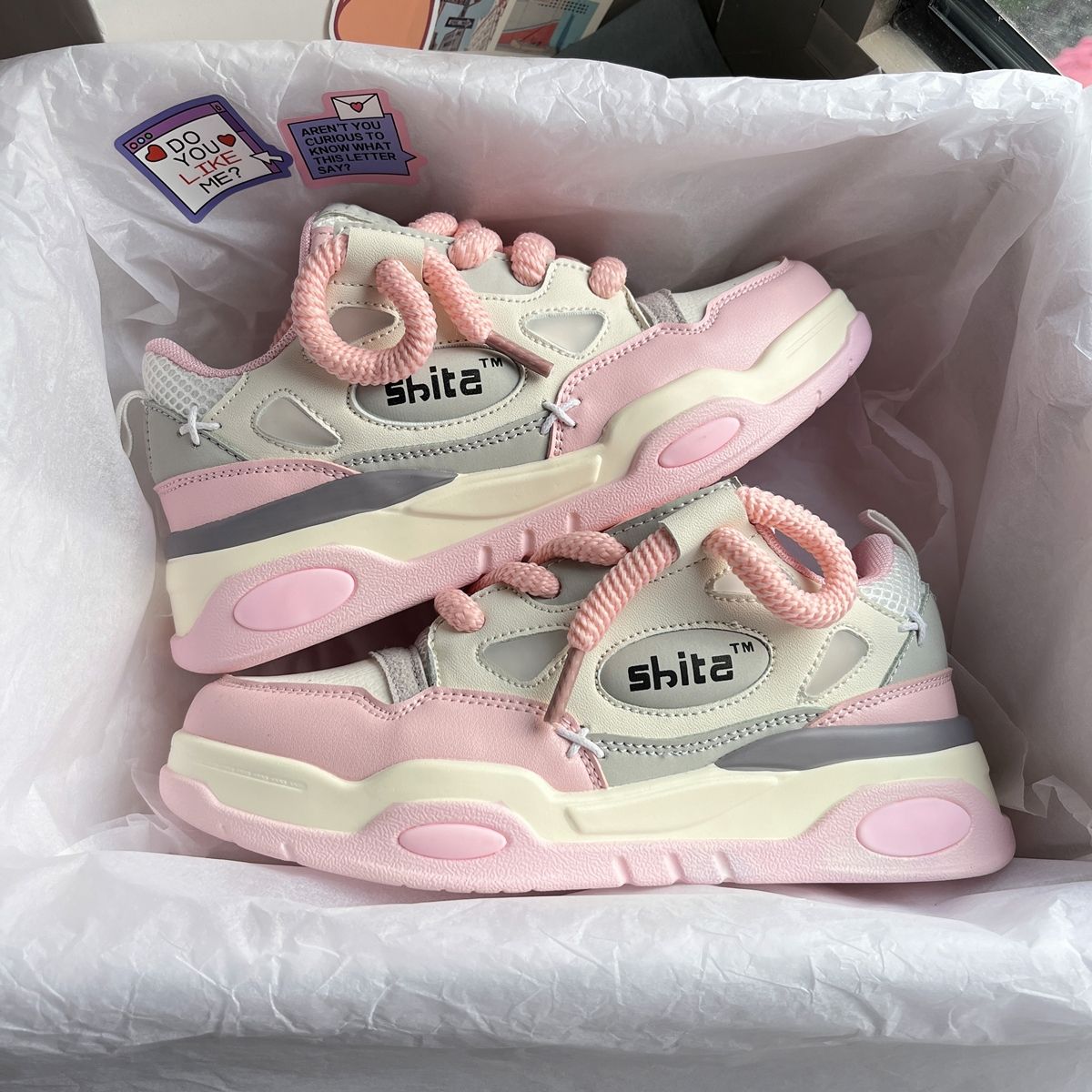Cute Matching Sneakers - Kimi